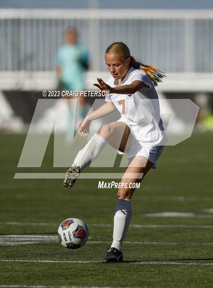 Thumbnail 1 in Brighton vs. Bountiful (UHSAA 5A Semifinals) photogallery.