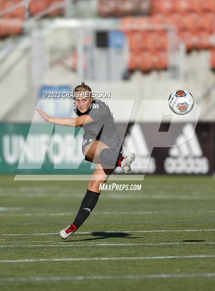 Thumbnail 2 in Brighton vs. Bountiful (UHSAA 5A Semifinals) photogallery.