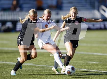 Thumbnail 1 in Brighton vs. Bountiful (UHSAA 5A Semifinals) photogallery.
