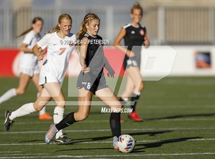 Thumbnail 2 in Brighton vs. Bountiful (UHSAA 5A Semifinals) photogallery.