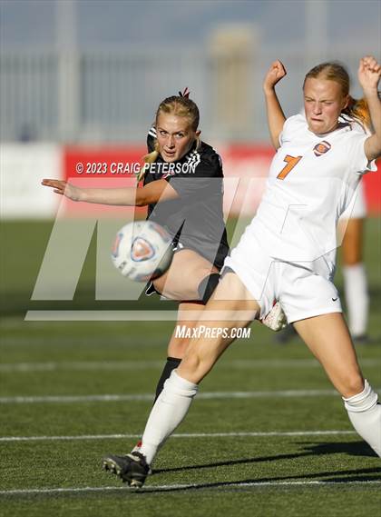 Thumbnail 2 in Brighton vs. Bountiful (UHSAA 5A Semifinals) photogallery.