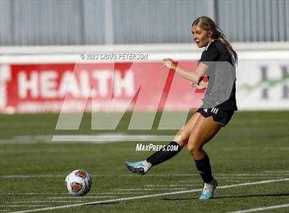 Thumbnail 3 in Brighton vs. Bountiful (UHSAA 5A Semifinals) photogallery.
