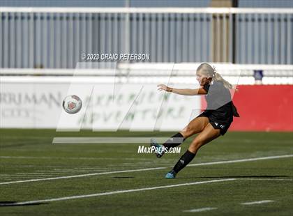 Thumbnail 2 in Brighton vs. Bountiful (UHSAA 5A Semifinals) photogallery.