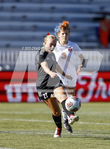 Thumbnail 3 in Brighton vs. Bountiful (UHSAA 5A Semifinals) photogallery.