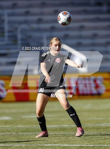 Thumbnail 3 in Brighton vs. Bountiful (UHSAA 5A Semifinals) photogallery.
