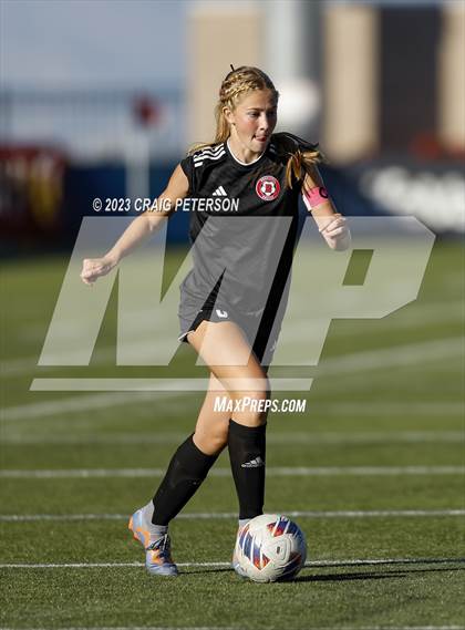 Thumbnail 1 in Brighton vs. Bountiful (UHSAA 5A Semifinals) photogallery.
