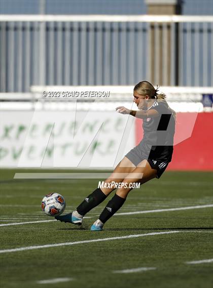 Thumbnail 1 in Brighton vs. Bountiful (UHSAA 5A Semifinals) photogallery.
