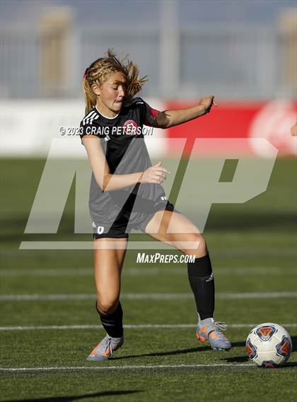 Thumbnail 3 in Brighton vs. Bountiful (UHSAA 5A Semifinals) photogallery.