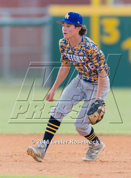 Thumbnail 2 in Alamo Heights vs Calallen (UIL 5A Regional Semifinal) photogallery.