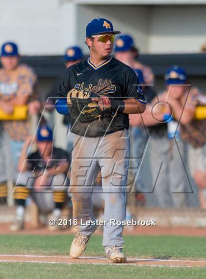 Thumbnail 2 in Alamo Heights vs Calallen (UIL 5A Regional Semifinal) photogallery.