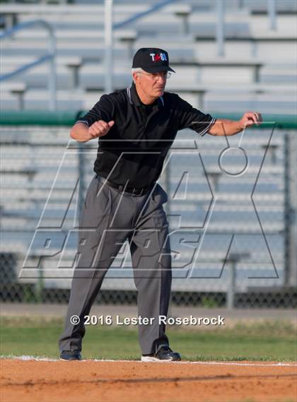 Thumbnail 3 in Alamo Heights vs Calallen (UIL 5A Regional Semifinal) photogallery.