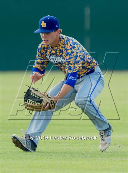 Thumbnail 1 in Alamo Heights vs Calallen (UIL 5A Regional Semifinal) photogallery.