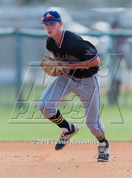 Thumbnail 2 in Alamo Heights vs Calallen (UIL 5A Regional Semifinal) photogallery.