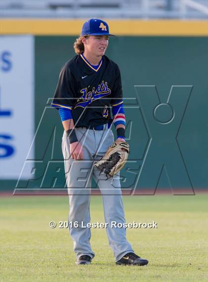 Thumbnail 2 in Alamo Heights vs Calallen (UIL 5A Regional Semifinal) photogallery.