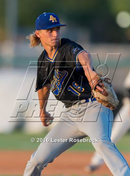 Thumbnail 1 in Alamo Heights vs Calallen (UIL 5A Regional Semifinal) photogallery.