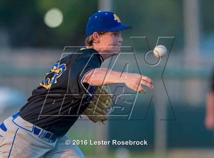 Thumbnail 2 in Alamo Heights vs Calallen (UIL 5A Regional Semifinal) photogallery.