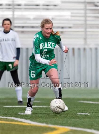 Thumbnail 2 in Paradise vs Drake (California Classic) photogallery.