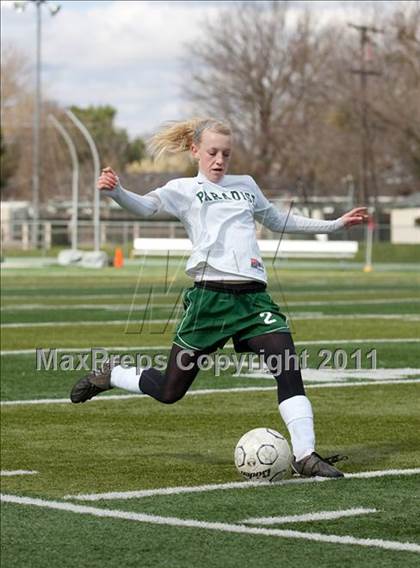 Thumbnail 2 in Paradise vs Drake (California Classic) photogallery.