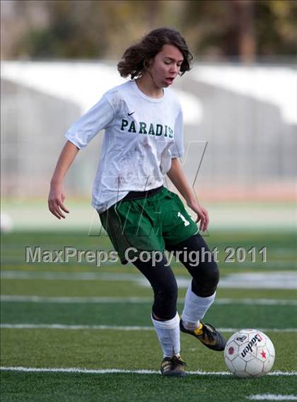 Thumbnail 3 in Paradise vs Drake (California Classic) photogallery.