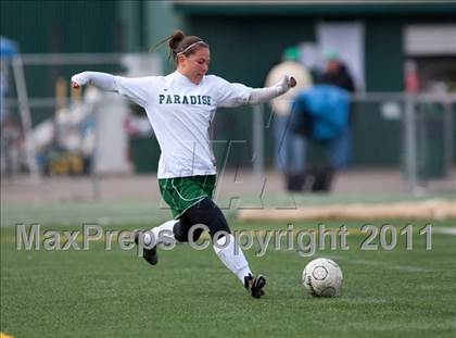 Thumbnail 3 in Paradise vs Drake (California Classic) photogallery.