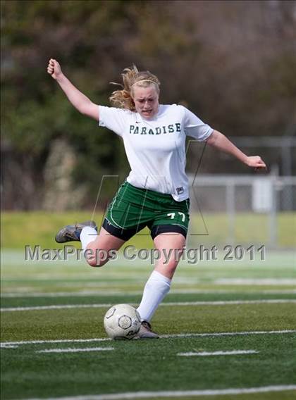 Thumbnail 3 in Paradise vs Drake (California Classic) photogallery.