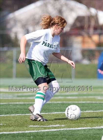 Thumbnail 3 in Paradise vs Drake (California Classic) photogallery.