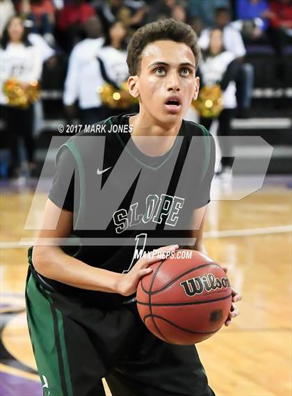 Thumbnail 1 in Sunnyslope vs. Apollo (AIA 5A Final)  photogallery.