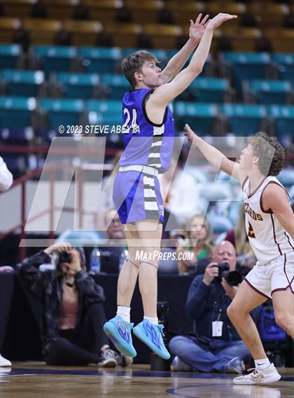 Thumbnail 1 in Windsor vs. Longmont (CHSAA 5A Great 8) photogallery.