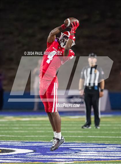 Thumbnail 3 in Bishop Gorman @ Mater Dei photogallery.
