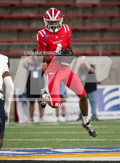 Thumbnail 3 in Bishop Gorman @ Mater Dei photogallery.