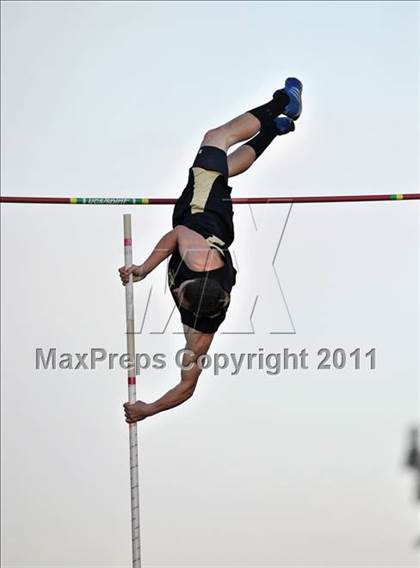 Thumbnail 3 in 44th Arcadia Invitational (Saturday's Boys Pole Vault) photogallery.