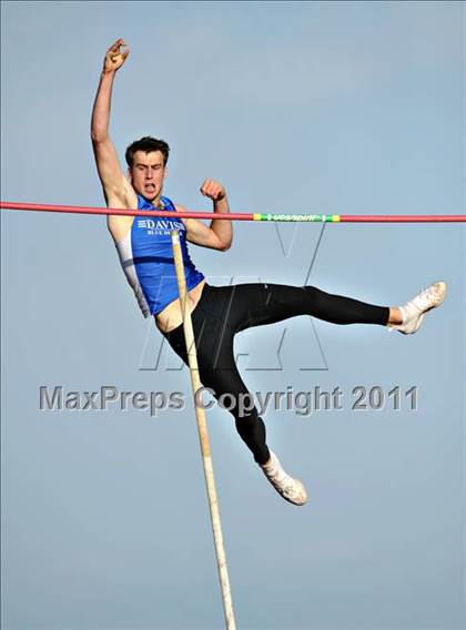 Thumbnail 1 in 44th Arcadia Invitational (Saturday's Boys Pole Vault) photogallery.