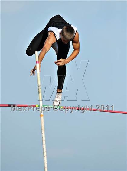 Thumbnail 1 in 44th Arcadia Invitational (Saturday's Boys Pole Vault) photogallery.