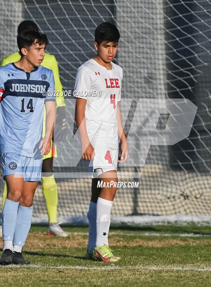 Thumbnail 2 in Lee vs Johnson photogallery.