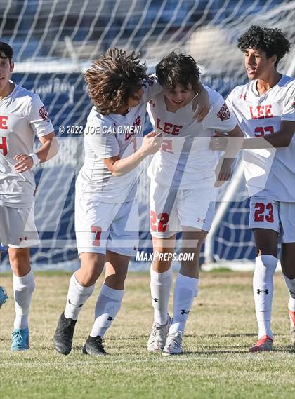 Thumbnail 2 in Lee vs Johnson photogallery.