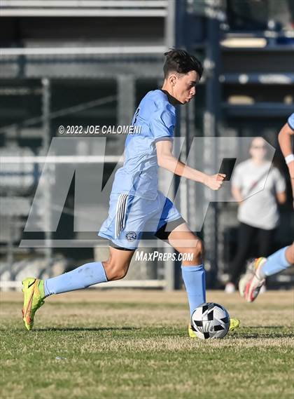 Thumbnail 2 in Lee vs Johnson photogallery.