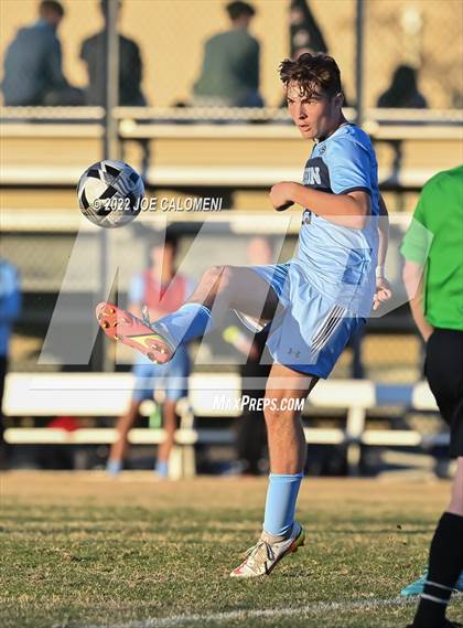 Thumbnail 2 in Lee vs Johnson photogallery.