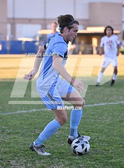 Thumbnail 2 in Lee vs Johnson photogallery.