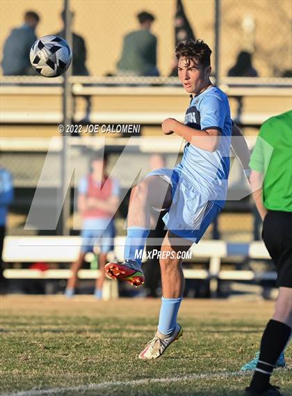 Thumbnail 3 in Lee vs Johnson photogallery.