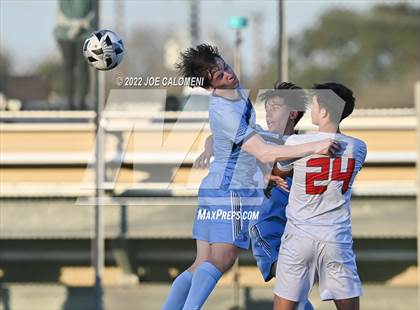 Thumbnail 3 in Lee vs Johnson photogallery.