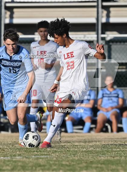 Thumbnail 2 in Lee vs Johnson photogallery.
