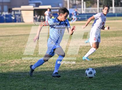 Thumbnail 2 in Lee vs Johnson photogallery.