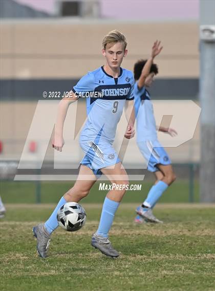 Thumbnail 1 in Lee vs Johnson photogallery.