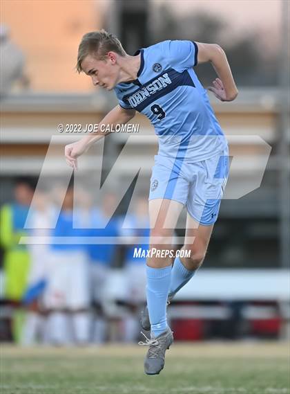 Thumbnail 1 in Lee vs Johnson photogallery.