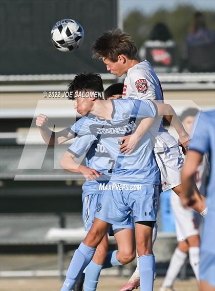 Thumbnail 2 in Lee vs Johnson photogallery.