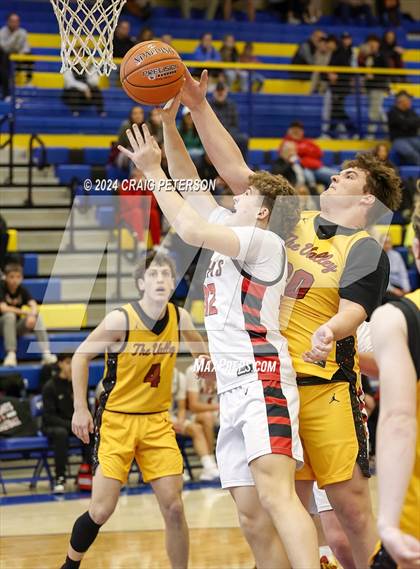 Thumbnail 3 in Star Valley vs. Hillcrest photogallery.