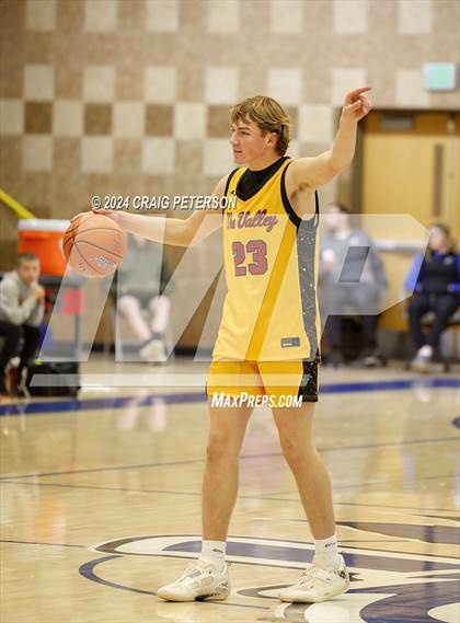 Thumbnail 1 in Star Valley vs. Hillcrest photogallery.