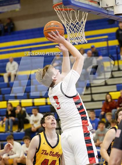 Thumbnail 1 in Star Valley vs. Hillcrest photogallery.