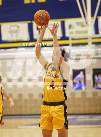 Thumbnail 2 in Star Valley vs. Hillcrest photogallery.