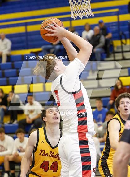 Thumbnail 3 in Star Valley vs. Hillcrest photogallery.